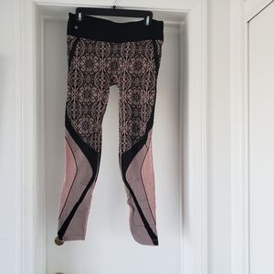 NUX womens leggings size M